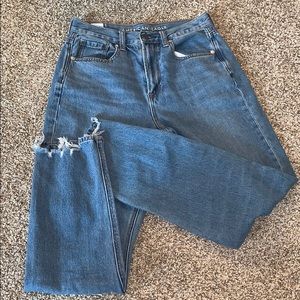 american eagle mom jeans